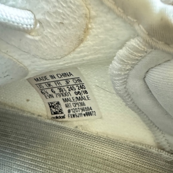 Men’s‎ 6.5 Authentic White Yeezy - Picture 4 of 5